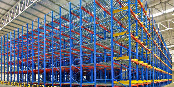 Pintar Fachadas de Naves Industriales, Fábricas y Almacenes  Piera · Pintura para Pintado de Naves, Fábricas y Grandes Estructuras