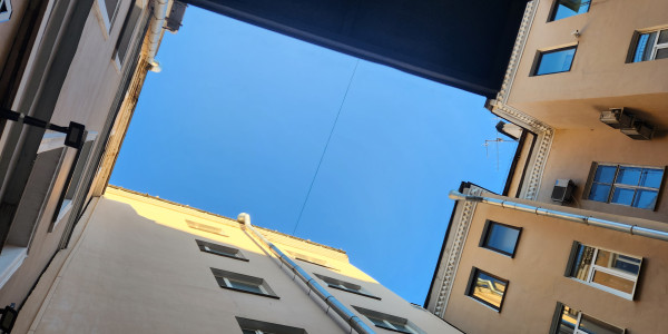 Trabajos Verticales en Fachadas de Edificios / Viviendas Banyeres del Penedès · Pintado de Fachadas y Patios Interiores de Luces