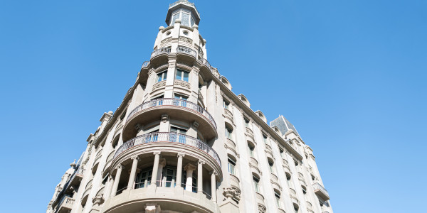 Pintar Fachadas de Empresas / Negocios / Locales Comerciales  Montmaneu · Restauración de Fachadas Antiguas